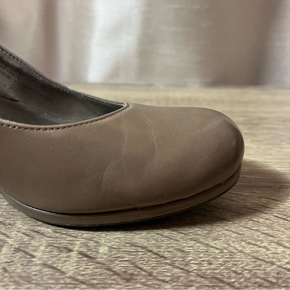 Naturalizer Rounded toes leather upper heels Tan Size 8 - Picture 5 of 7